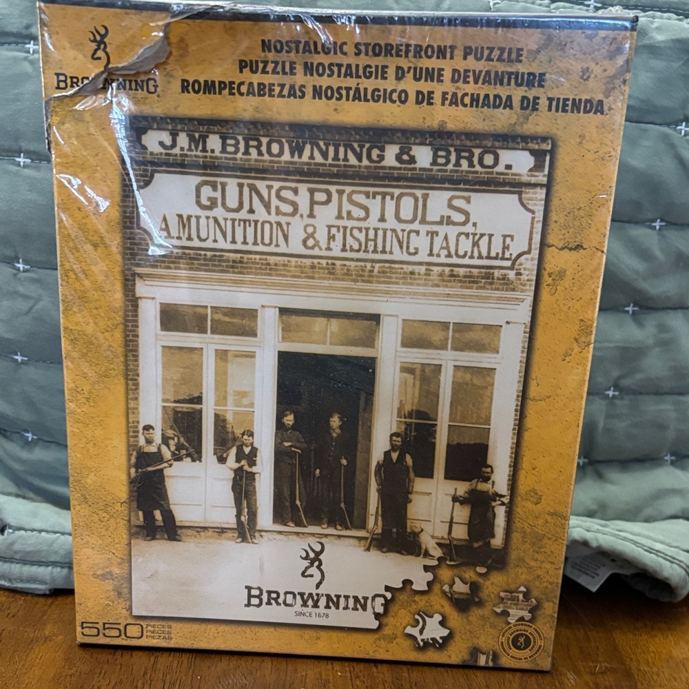 Browning Vintage Storefront Puzzle - Brown 550 pieces